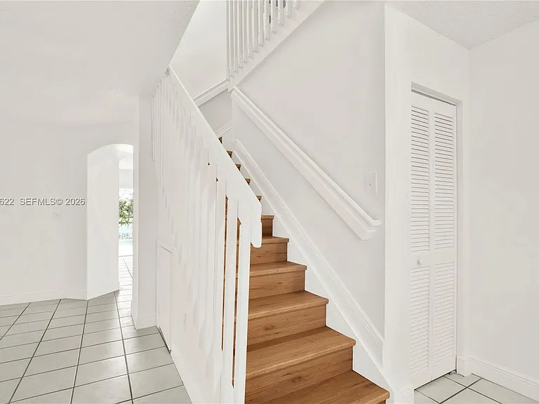 16301 SW 100th Ter — Photo 10