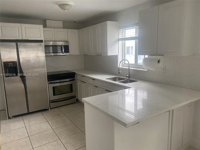 3251 SW 67th Ave — Photo 13