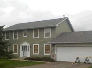 17542 Five Oaks Dr, Farmington, MN 55024