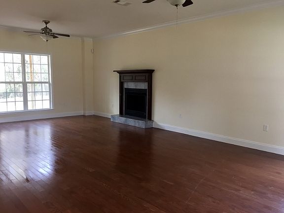 5th image of 3896 Pecan Dr