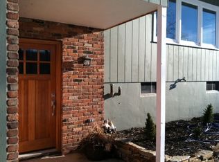 9 Shore Rd, Sussex, NJ 07461