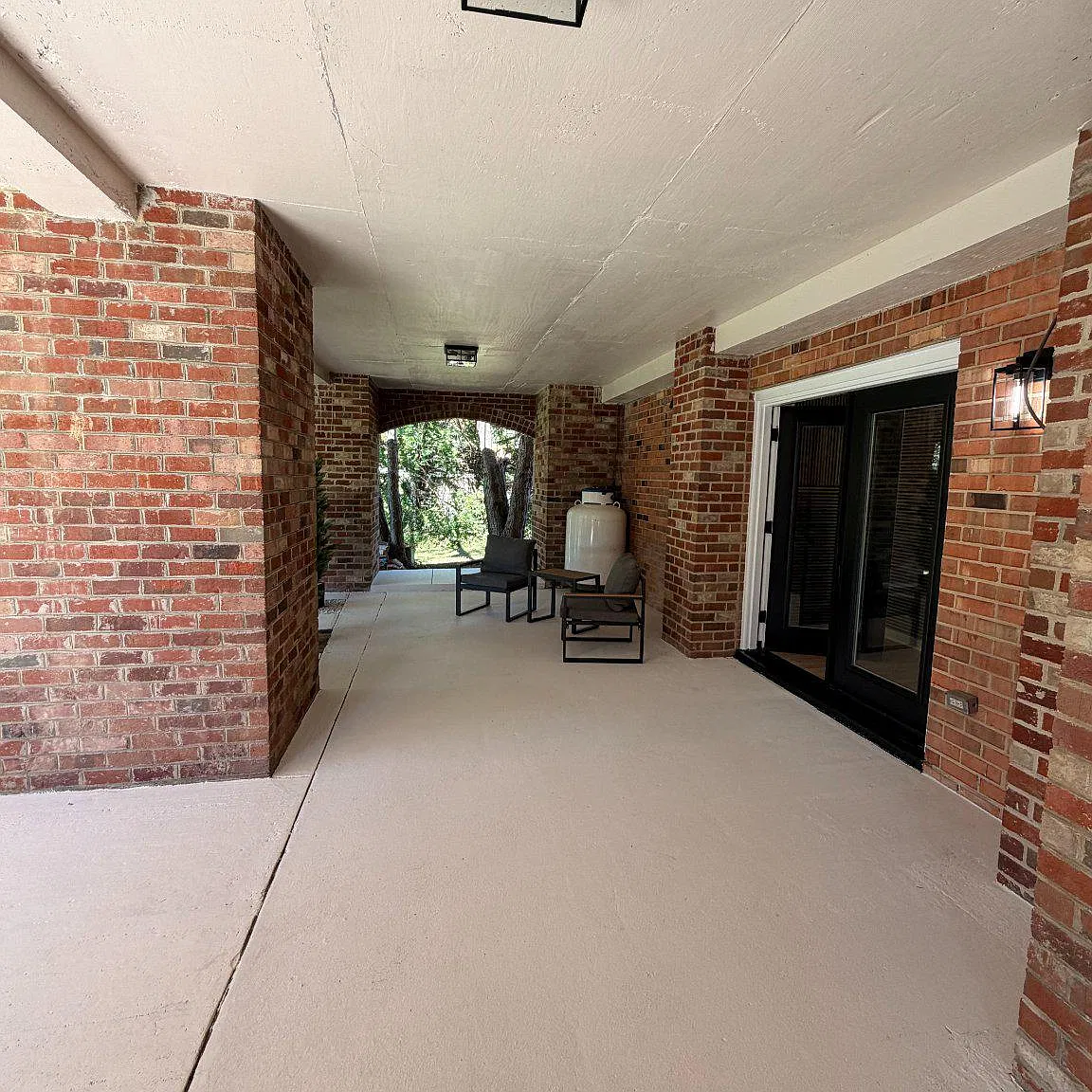 1 bed, 1.0 bath, 2518 sqft, $1,200 — Photo 3