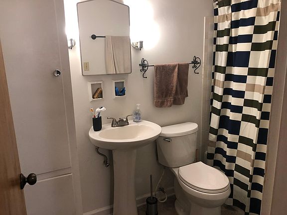 5th image of 1242 Neil Ave APT J