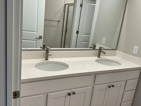 5th image of 20 Wellesley Dr