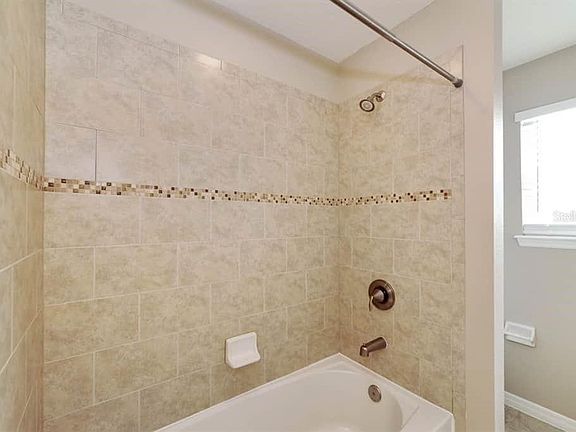 5th image of 5615 Aaron Ct