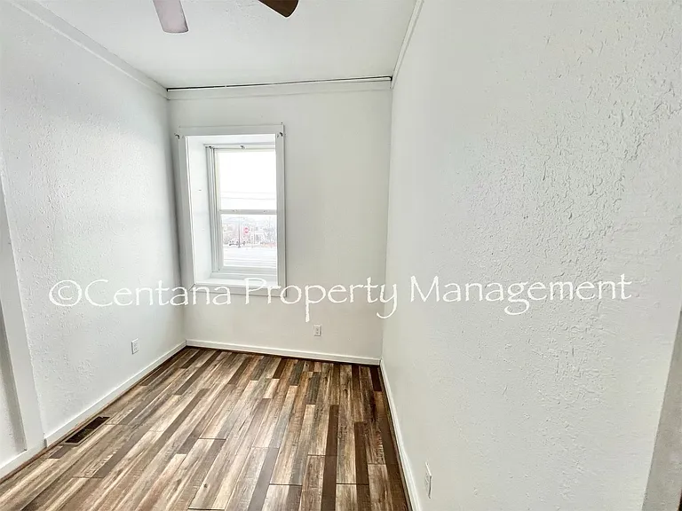 675 S Main St #B — Photo 11