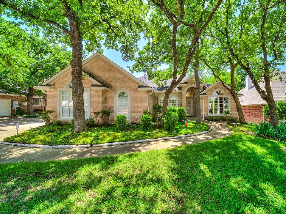 1st image of 1216 Oak Grove Ln