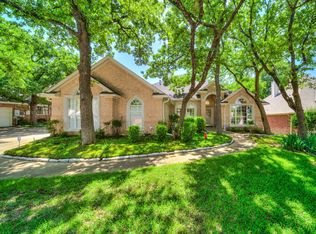1216 Oak Grove Ln, Bedford, TX 76021