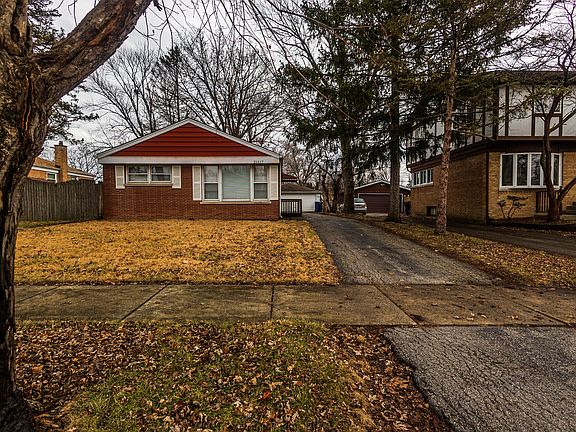 3rd image of 21417 Jeffrey Dr