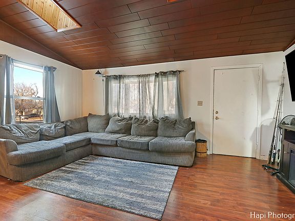5th image of 281 Bridgewood Dr