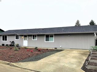 126 Autumn Ave, Roseburg, OR 97471