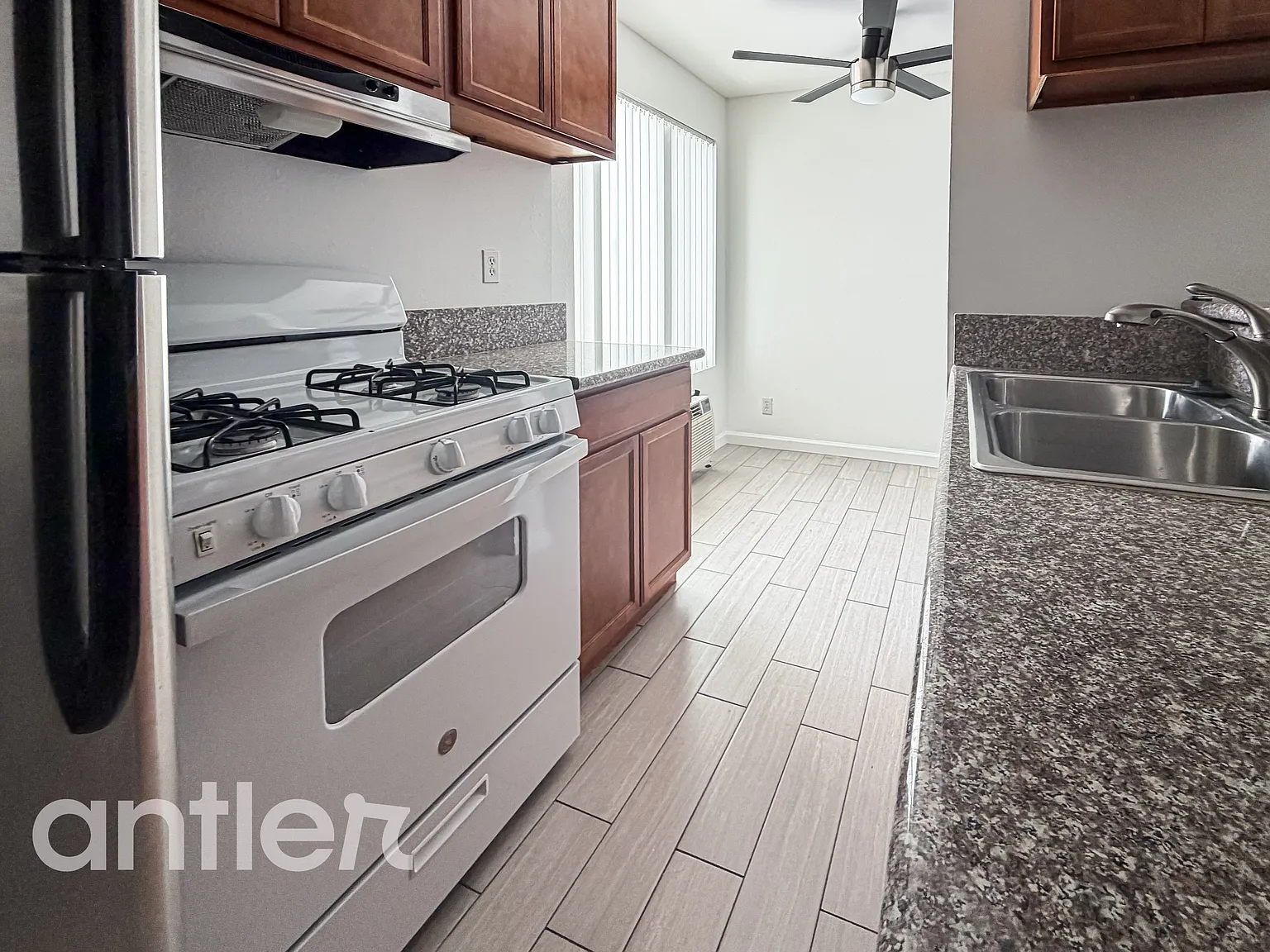 1 bed, 552 sqft, $1,795 — Photo 3