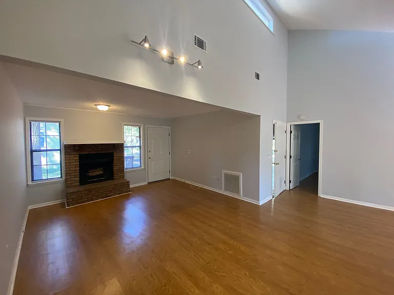 3154 Folsom Rd — Photo 15