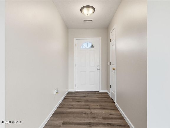 3rd image of 2211 Chouteau Ln
