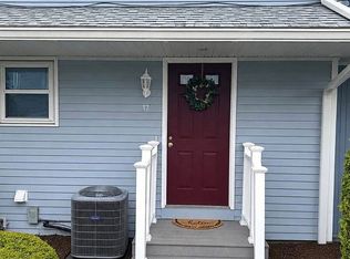 4 Smithfield Rd APT 17, North Providence, RI 02904