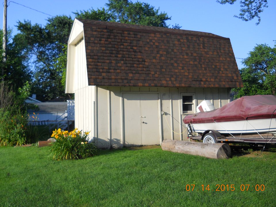 Workshop w/ upstairs storage