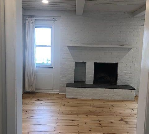 4th image of 1093 Putney Dr Unit 9