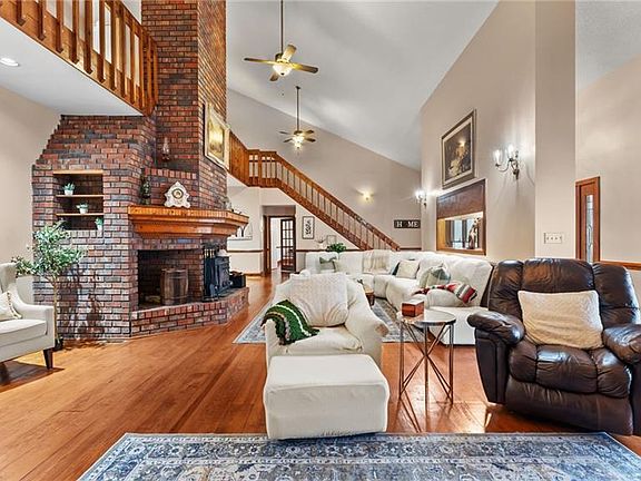 4th image of 8315 Nicholson Rd