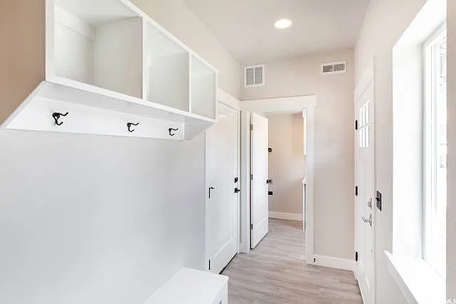 313 E 4115 S — Photo 16