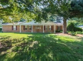 210 Winchcombe Dr, Dayton, OH 45459