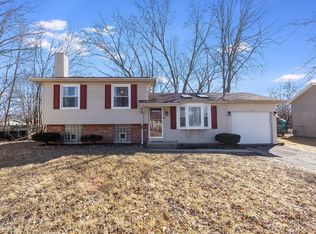 128 Grove Ct, Bolingbrook, IL 60440