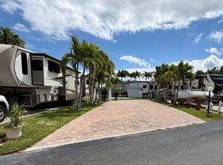 150 Smallwood Dr #217, Chokoloskee, FL 34138