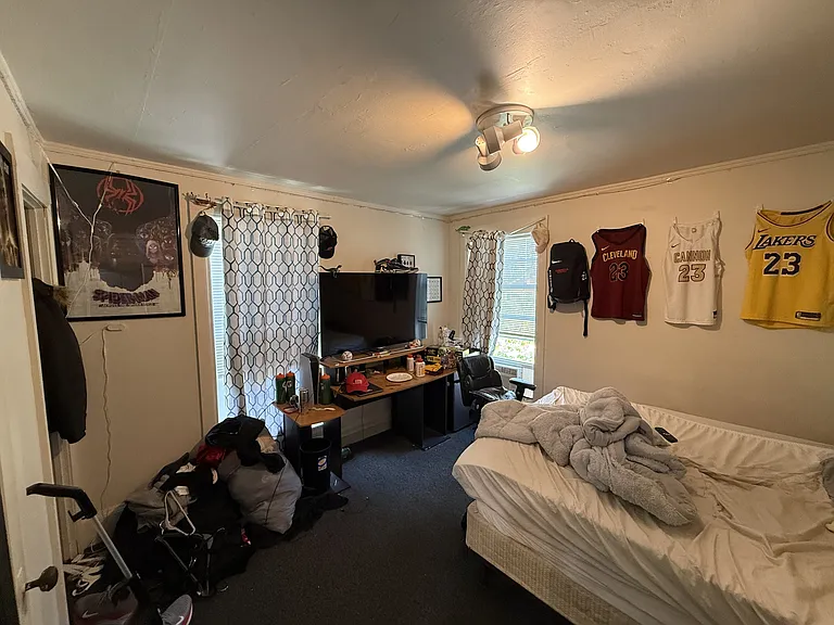 404 Oak Ave — Photo 10
