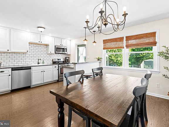 3rd image of 8746 Cimarron Cir