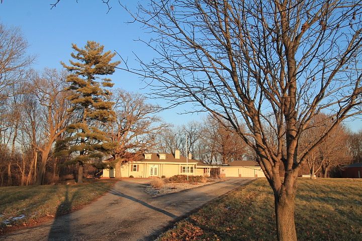 1st image of 3067 N Us Highway 41