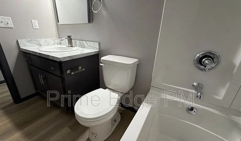 4520 Calvert St #6 — Photo 13