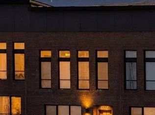 2327 E 77th St SW, Calgary, AB T3H4X6