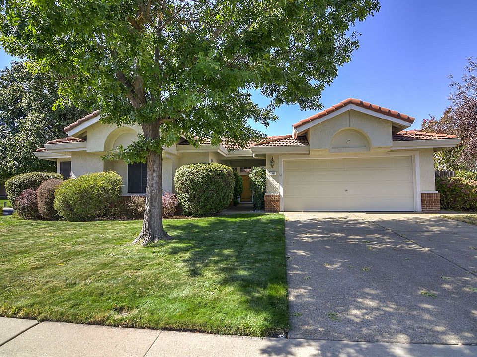 1st image of 1411 Lorimer Way
