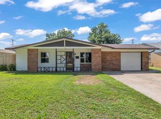 1104 N Oak St, Ponca City, OK 74601