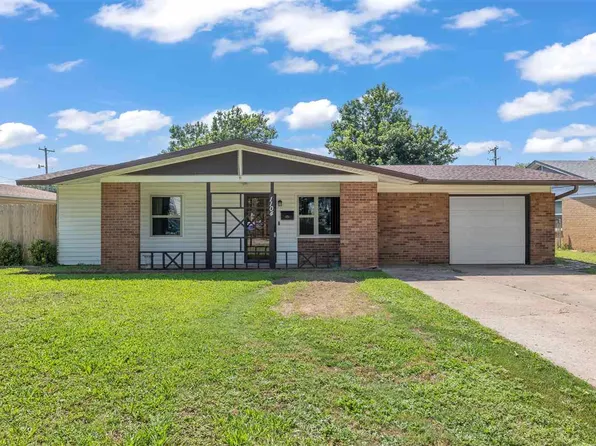 1104 N Oak St, Ponca City, OK 74601