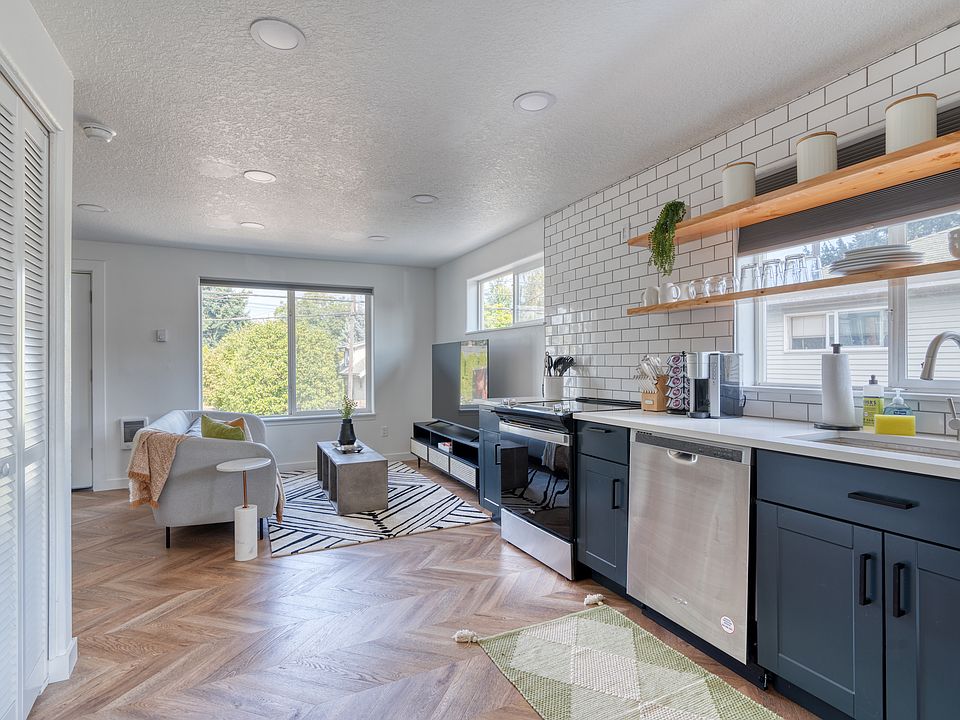 1st image of 5222 SE Holgate Blvd #3