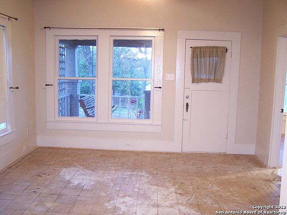5th image of 925 Wheless Ave N