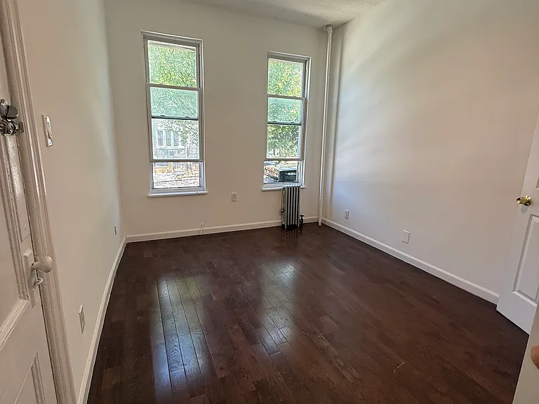 276 Onderdonk Ave #1 — Photo 3