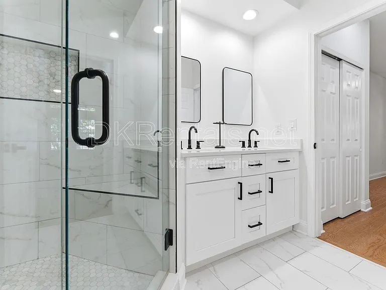 220 Renaissance Pkwy NE #2111 — Photo 33