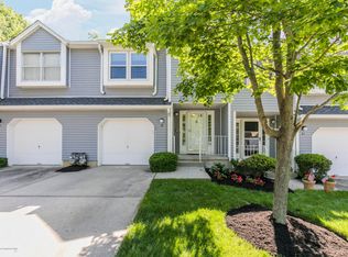 19 Mayfair Ct, Little Silver, NJ 07739