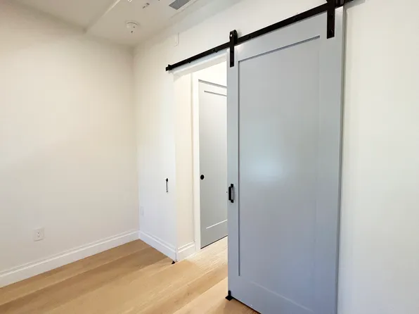 56 Douglass Street image 9 of 17