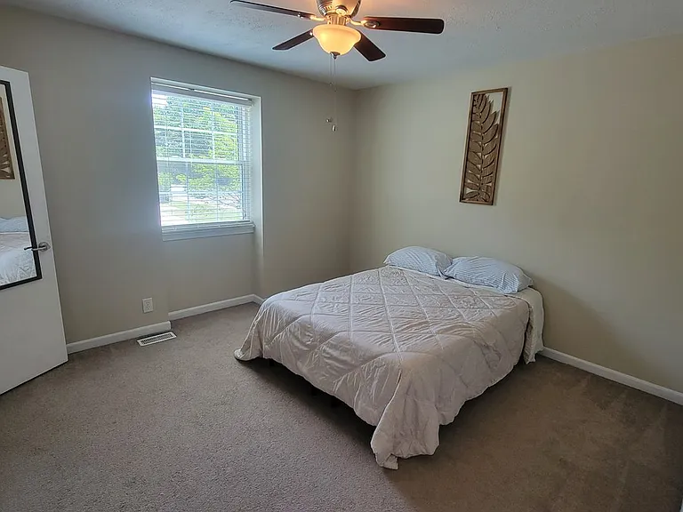 1010 Country Club Rd #G1 — Photo 9