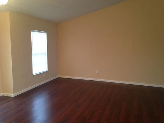 4th image of 610 SW Carter Ave