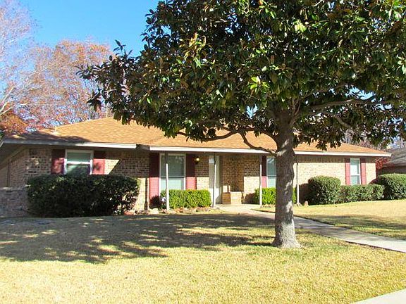 2nd image of 2013 Westlake Dr