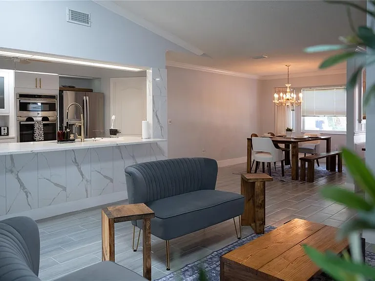 6908 Arbor Oaks Cir — Photo 21