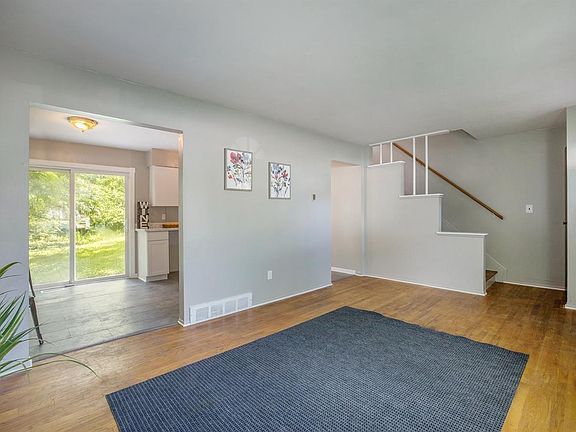 5th image of 8956 Nottingham Dr