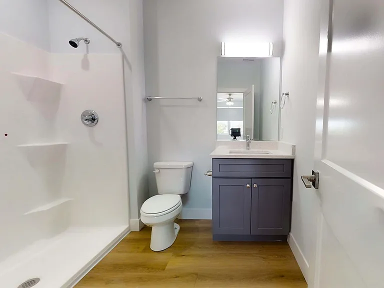 2414 N Neil St — Photo 13