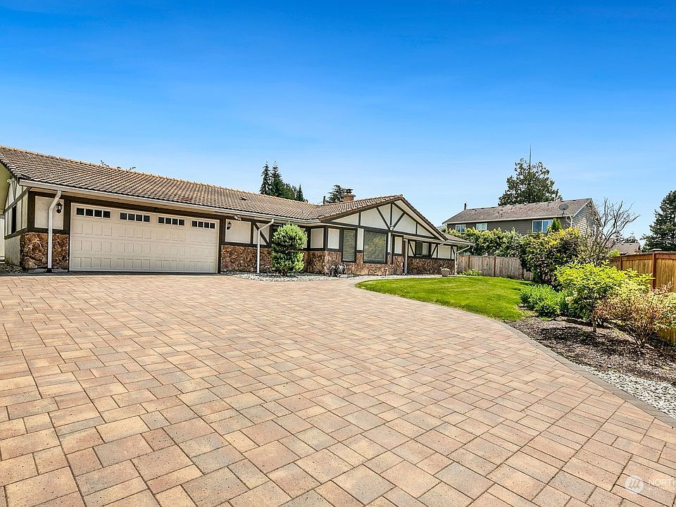 1st image of 17517 44th Avenue W