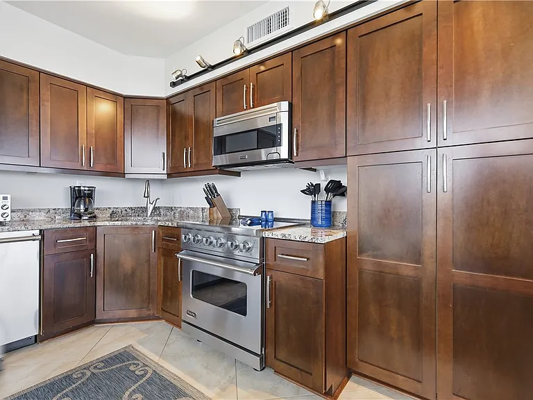 3554 Ocean Drive 703S #504N — Photo 14
