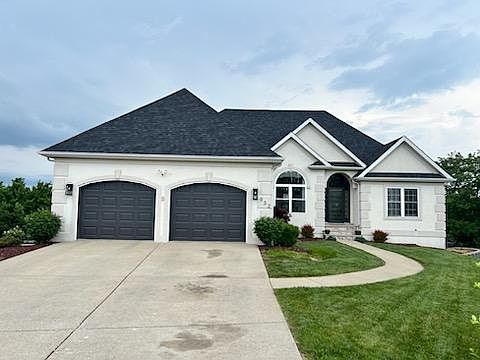 2nd image of 932 Turnberry Dr