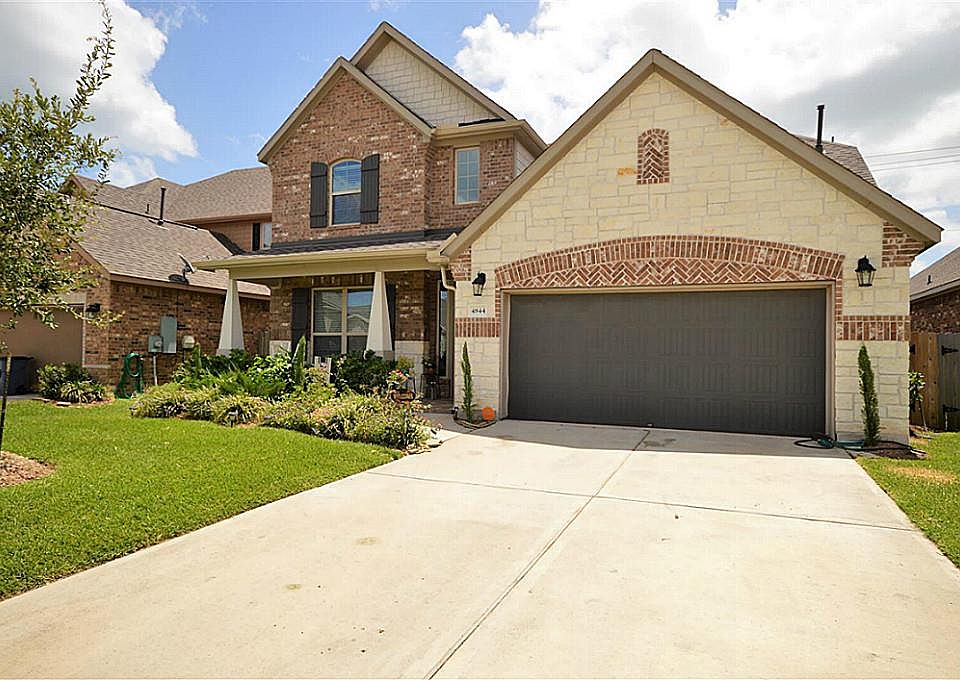 1st image of 4844 Palomar Ln
